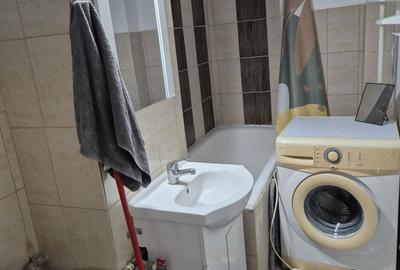 Garsonieră decomandată în Decebal - 1