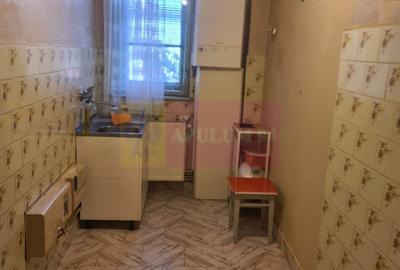 Apartament cu 2 camere de vanzare in Campina - Zona Piata Centrala - 5