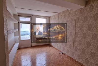 Spațiu comercial, de 18 mp, în Central - 3
