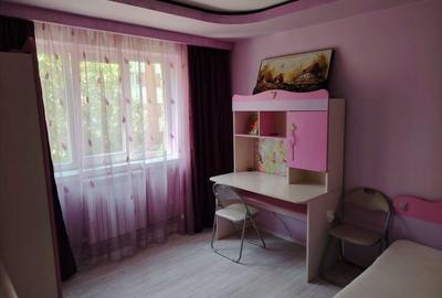 Apartament 3 camere, zona Ambasador, etaj 1 - 6