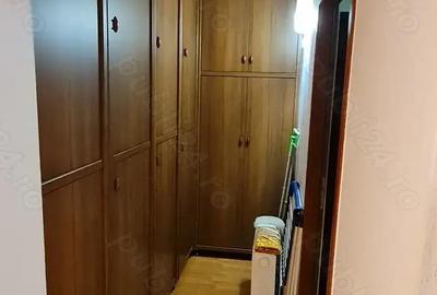 Inchiriez apartament 2 camere central - 2