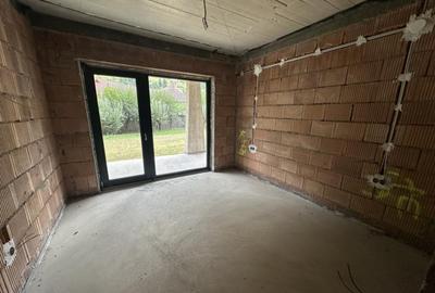 Casă cu 7 camere cu Canalizare în Gura Râului - 10