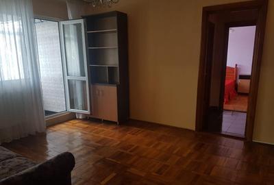 Apartament doua camere mobilat etaj 1 bucatarie mare Cornisa Scoala 10 - 10