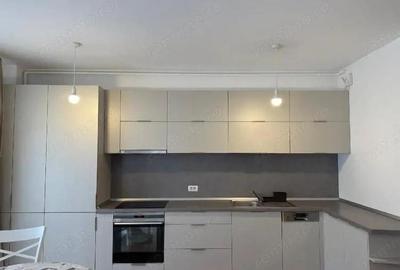 Apartament cu 2 camere semidecomandat, mobilat în Sud