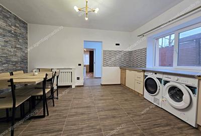 Casă individuală cu 3 camere cu Canalizare în Central - 1