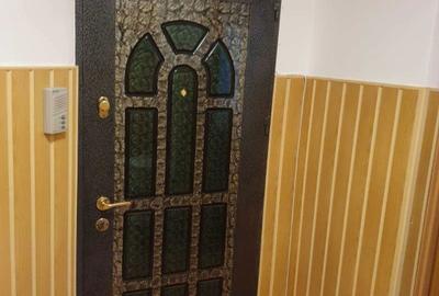 Apartament cu 2 camere decomandat în Tractorul - 1