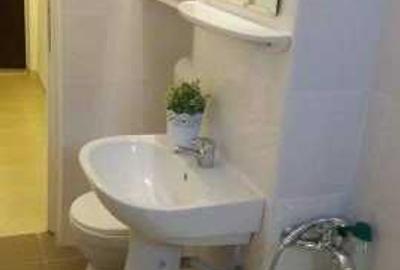 Garsonieră decomandată în Central - 2