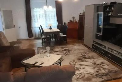 Vind casa cu etaj in centru Resita - 3