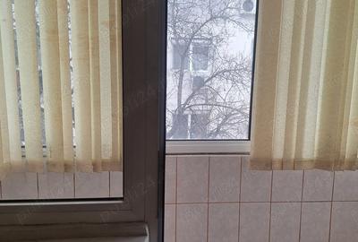 Apartament cu 3 camere decomandat în Obor - 3