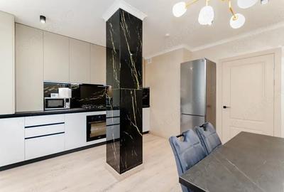 Apartament cu 2 camere decomandat în Tractorul