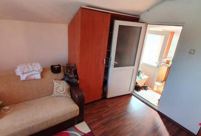 Casă cu 5 camere cu Teren 1080 Mp în Blejoi - 3