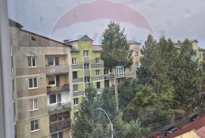 Apartament cu 4 camere de vanzare in zona Central - 4