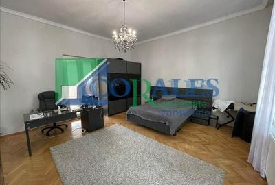 Casă individuală cu 3 camere cu Canalizare în Central - 1