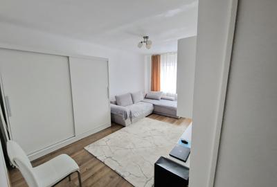 VAND APARTAMENT DOUA CAMERE, DECOMANDAT, ETAJ 1, RENOVAT, MOBILAT - 1
