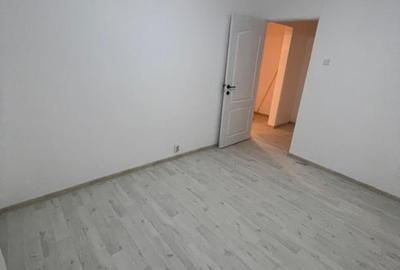 Apartament cu 3 camere decomandat în Tomești - 7