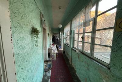 Casa de vanzare in suprafata de 100 mp localizata central i - 3