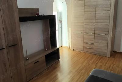 Inchiriez garsoniera confort 1.Loc Roman Sunt proprietar. - 1