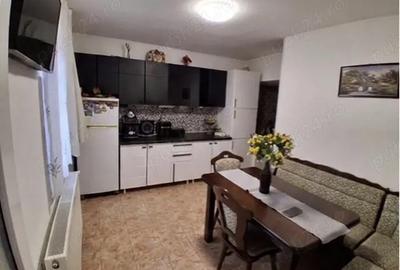 Casă cu 6 camere cu Teren 210 Mp în Zamora - 3
