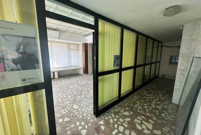 Spațiu comercial, de 200 mp, în Central - 5
