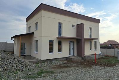Casă cu 3 camere cu Teren 202 Mp în Central - 4