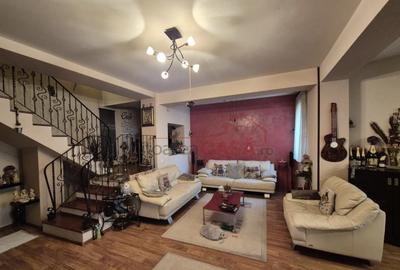 Casă individuală cu 6 camere cu Canalizare în Foișorul de Foc - 2