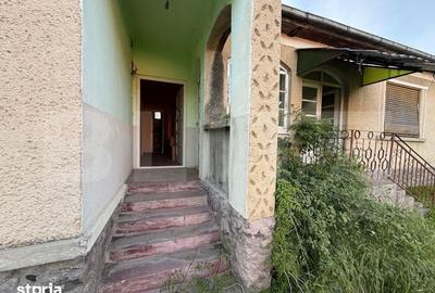 Casă cu 3 camere cu Teren 2500 Mp în Vetiș