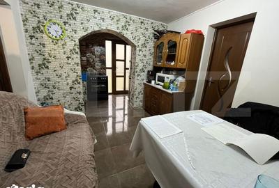 Casă cu 3 camere cu Teren 2638 Mp în Brănești - 9