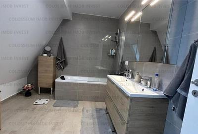 Apartament cu 3 camere decomandat în Tractorul - 14