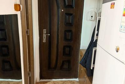 Garsonieră decomandată în Micro 3 - 3