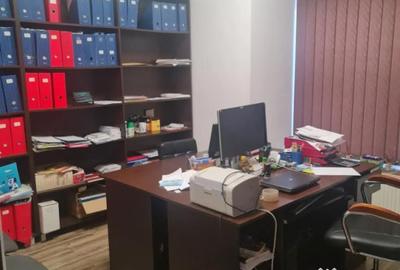 Spațiu comercial, de 133 mp, în Central - 3