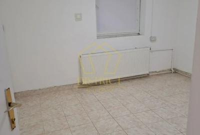 Spatiu comercial util compartimentat I Lipovei - 5