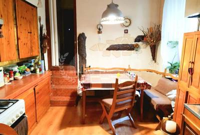 Apartament 75mp in cladire istorica cu tavan Inalt | Ultracentral! Apartament 75mp in cladire istorica cu tavan Inalt | Ultracentral! - 3