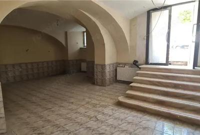 Spațiu comercial, de 100 mp, în Central - 5