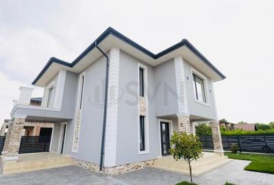 VILA DE 4 CAMERE CREVEDIA