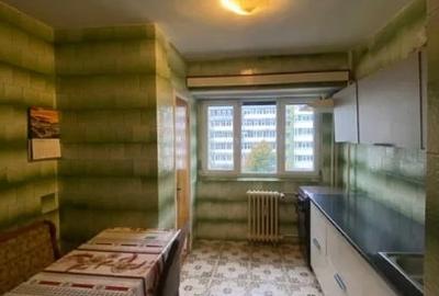 Piata Delfinului,bl.reabilitat,DECOMANDAT,Renovat,Liber - 1