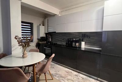 Apartament cu 3 camere decomandat în Central - 1