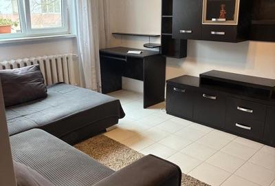 Apartament cu 3 camere semidecomandat în Muncii
