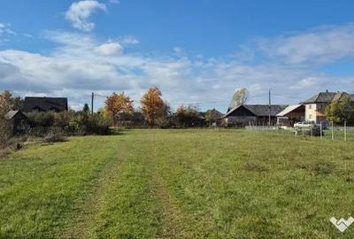 Teren de 2700 mp, în Chechiș - 2