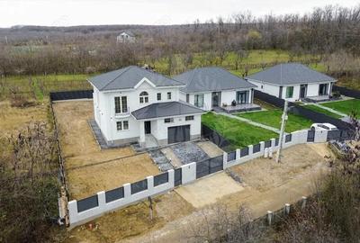 Casă cu 5 camere cu Teren 765 Mp în Păulești - 6