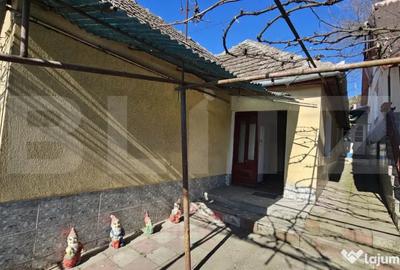 Casă cu 5 camere cu Teren 578 Mp în Central - 2