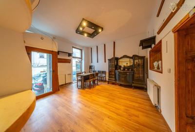 Spațiu comercial, de 349 mp, în Central