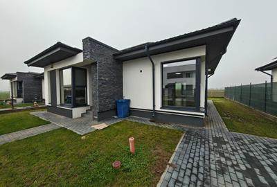 Casă individuală de închiriat – parter, mobilată și utilată complet - 1