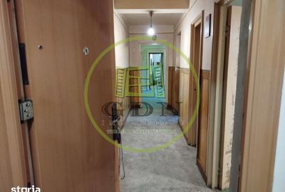 Apartament cu 4 camere semidecomandat în Decebal - 1