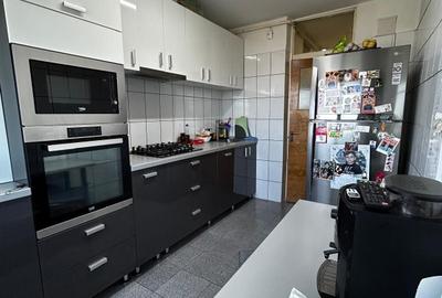 Apartament cu 3 camere semidecomandat în Titan - 3