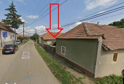 Casă cu 2 camere cu Teren 871 Mp în Central - 2