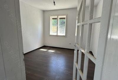 Casă cu Teren 1662 Mp în Remeți - 2