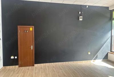 Inchiriez spa?iu ultracentral ( langa Primaria Drobeta , vis-a-vis CEC BANK ) - 4