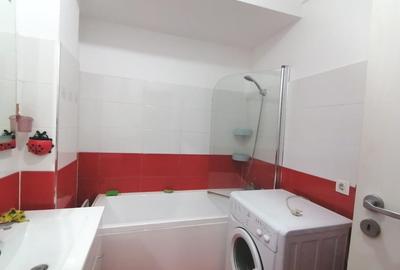 Apartament cu 2 camere decomandat, mobilat în Tractorul - 3
