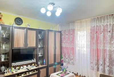 Apartament de 2 camere decomandat,etaj 2, Zona Unirii - 1