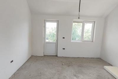 Casă cu 7 camere cu Canalizare în Sud - 3